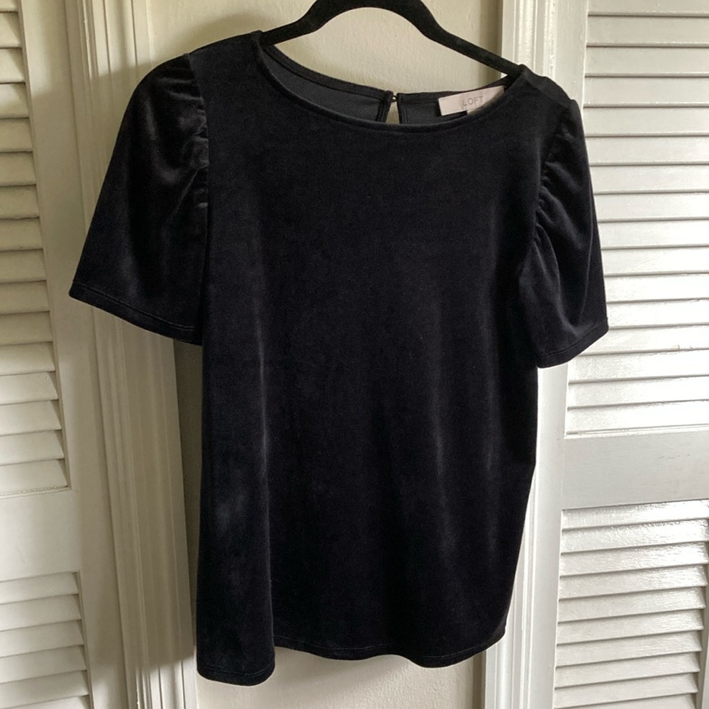 Velvet LOFT puff sleeve tshirt SZ S